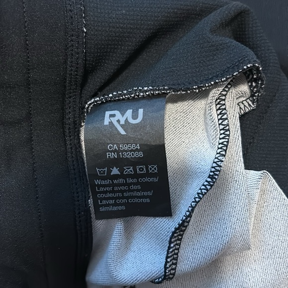 RYU - Picture 11 of 11